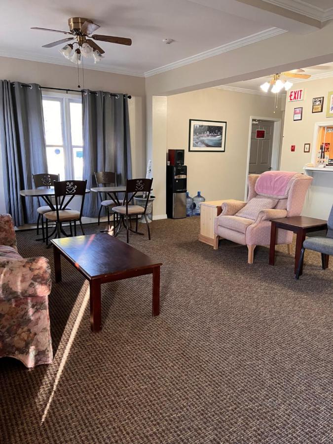Oswego Inn Экстерьер фото